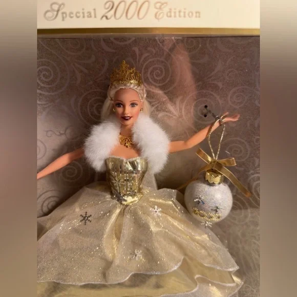 Cinderella Celebration 2000 Edition Barbie - Picture 2 of 9